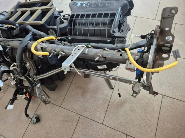 Hyundai i30 III dashboardconsolebeugel OEM ODO7376 image 6