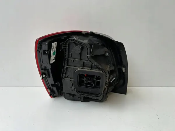 VW POLO V Luz Trasera Derecha Original image 3