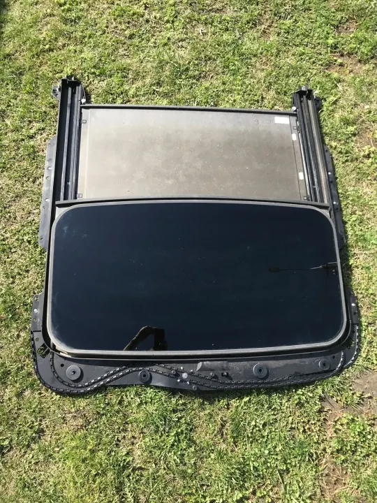 Teto solar Ford Focus mk3 OEM BM51 - Estado usado image 2