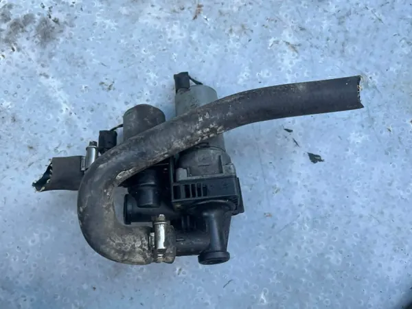 Électrovanne d'eau BMW E46 E83 Z3 8369807 image 2