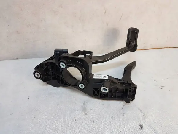 Begagnad Mercedes-Benz OEM A1772900600 gaspedal image 4