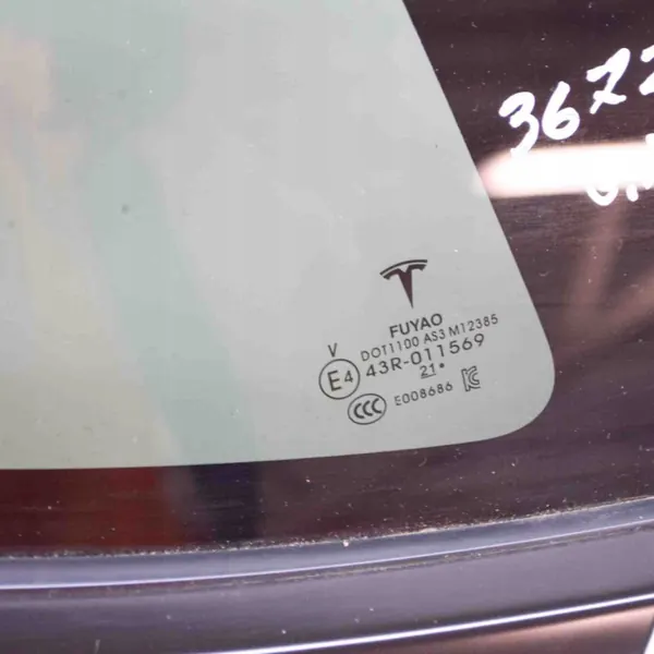 Vitre arrière gauche Tesla Model Y OEM 43R011569 image 6