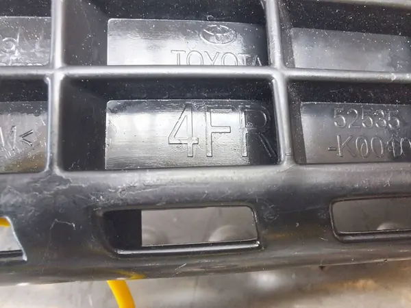 Supporto paraurti anteriore destro Toyota Yaris IV 52535-K0010 image 5