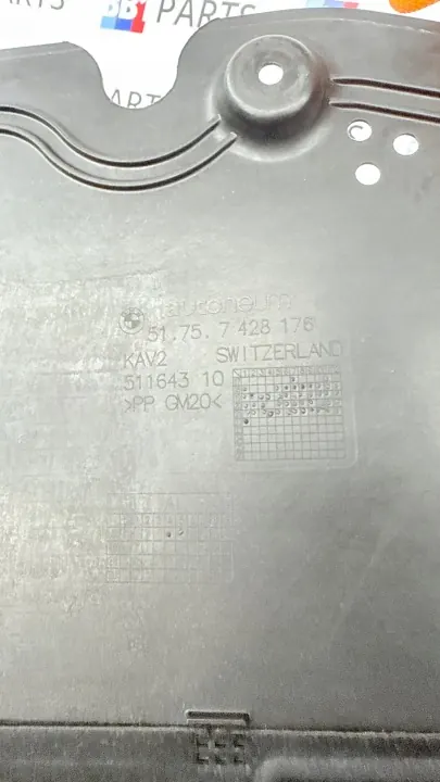 BMW OEM 7428176 Stoßstangen Motorabdeckung - Gebraucht image 6
