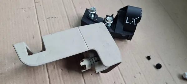 OEM 8E0885879 Takapenkin Lukko Vasen Musta Audi A6 C6 image 7