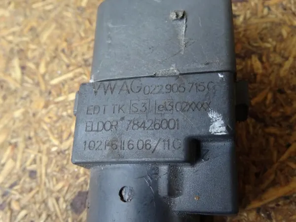 Bobina de ignição VW GOLF IV 2.3 V5 022905715C image 3