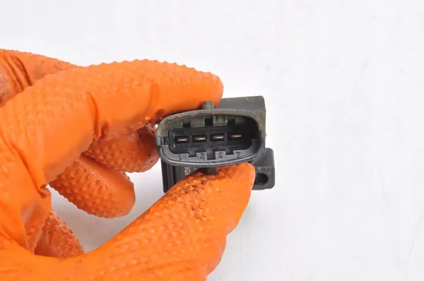 MAP Sensor VOLVO S60 II 2.0L Diesel 2012 image 4