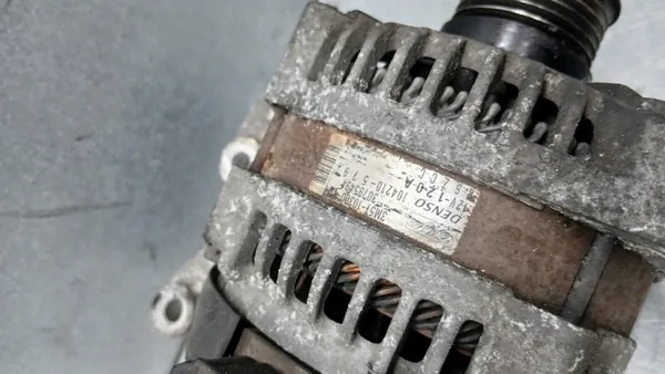 Vaihtovirtageneraattori Ford C-Max I 2.0B 2003-2007 OEM 30795494 image 2