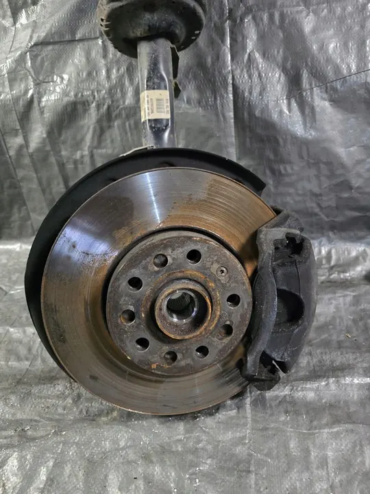 AUDI A3 8V 1.5 TSI McPherson Destro 8V0413023 image 2