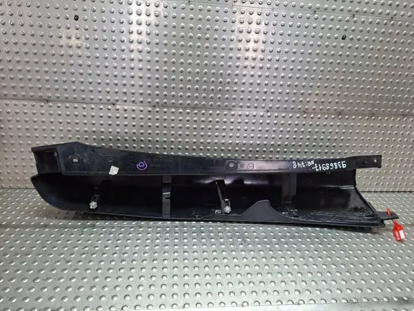 Yläoikea Kulma OEM S26301748 Renault Trafic image 4