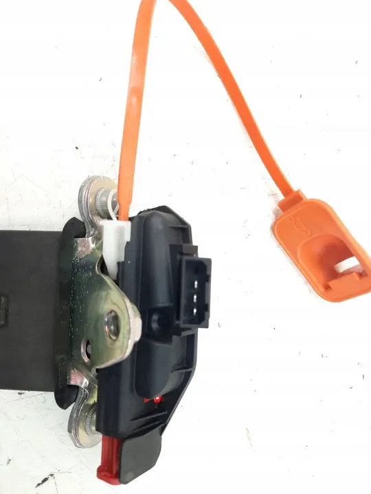 Bakluckslås Skoda Praktik 2011 5J8827501A image 4