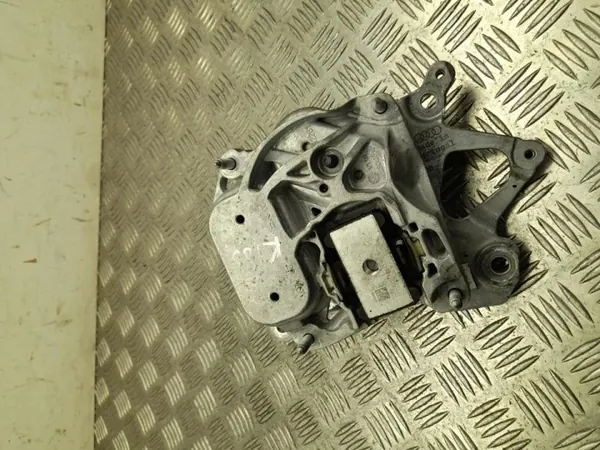Moottorin kiinnike OEM 8B3 399 153 BB Audi Q5:lle image 2