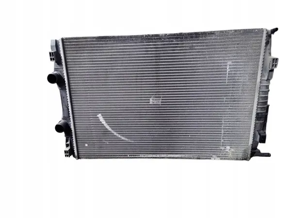 Radiador de agua Renault OE 8200325007 image 4