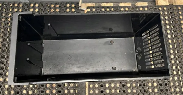 Boîte de rangement sous lit Mercedes Actros MP4 OEM A9618406443 image 3