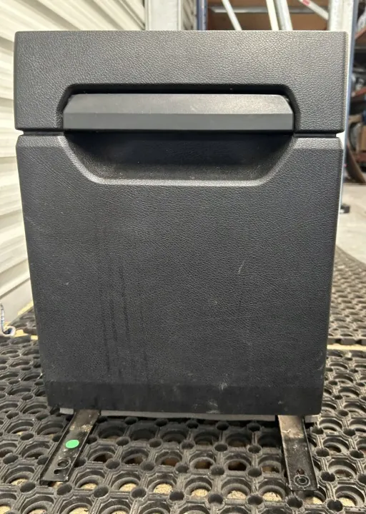 Boîte de rangement sous lit Mercedes Actros MP4 OEM A9618406443 image 4