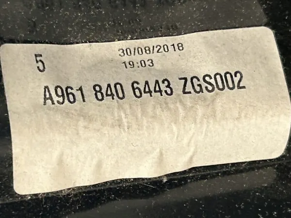 Boîte de rangement sous lit Mercedes Actros MP4 OEM A9618406443 image 6