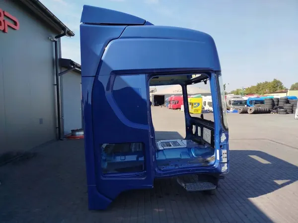 Cabina nua Scania R NTG OEM CR20 - Usado image 3