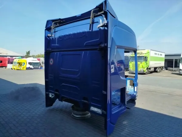 Cabina nua Scania R NTG OEM CR20 - Usado image 4