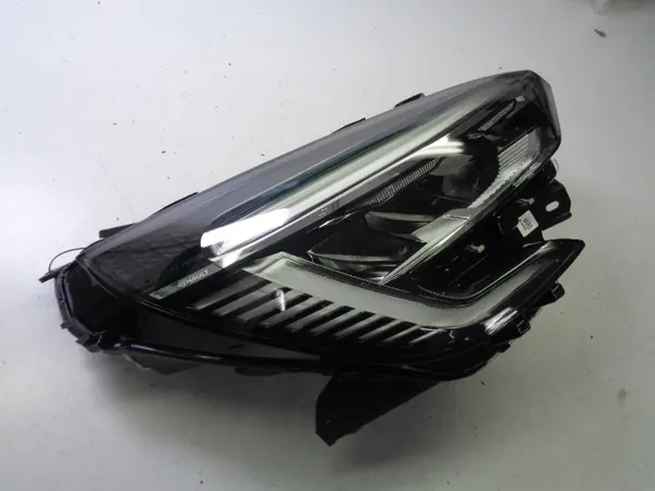 Oikea etuvalo Renault Clio V 2022 LED Pure Vision image 3