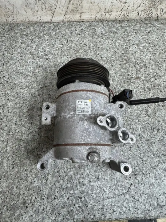 Compresor Aire Acondicionado Mazda OEM FD46XG 100 CC - Usado image 3