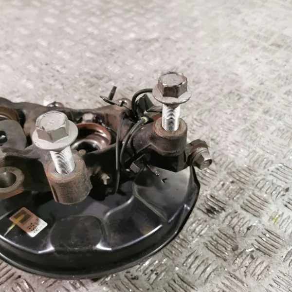 Lexus NX 2020 Hinterradnabe OEM UTO33647 image 5