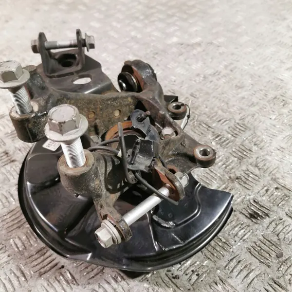 Lexus NX 2020 Hinterradnabe OEM UTO33647 image 8