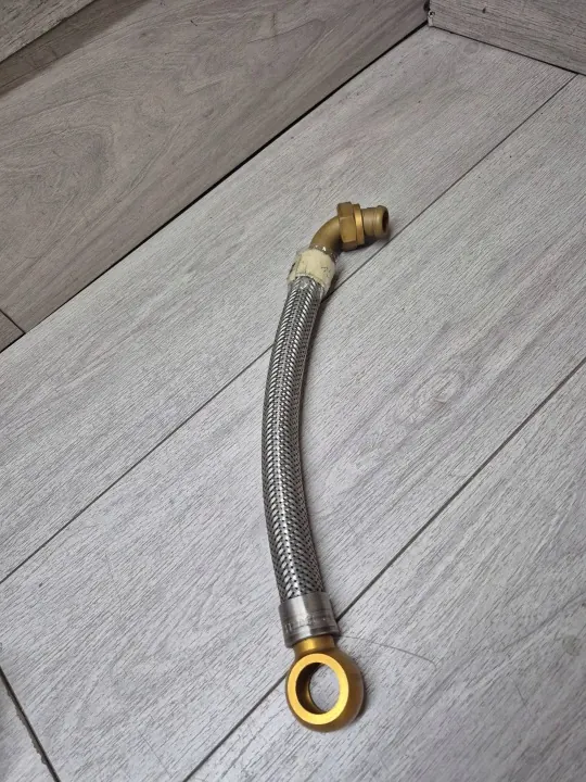 Manguera radiador Ferrari 458 OEM 150011 - Usado image 3