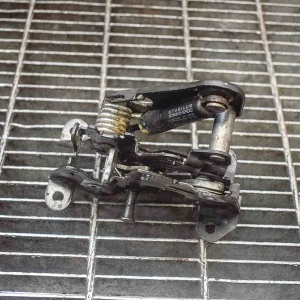 Höger huvlås BMW 5 Gran Turismo (F07) 7183762 image 3