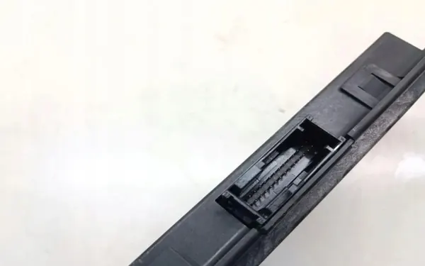 Unidad Control Luces BMW OEM 9230450 - Usado image 3