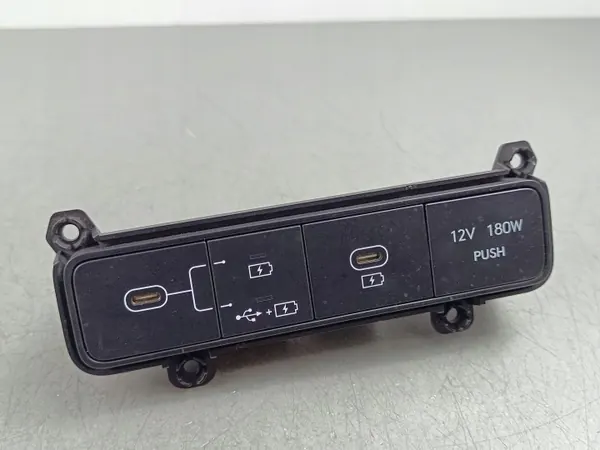 Enchufe USB Hyundai Kona II OEM 961A0BE200X image 2