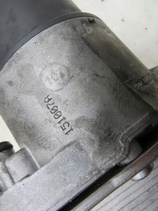 Oljefilterhus Bas OEM KRIS235789 för XJ X351 image 3