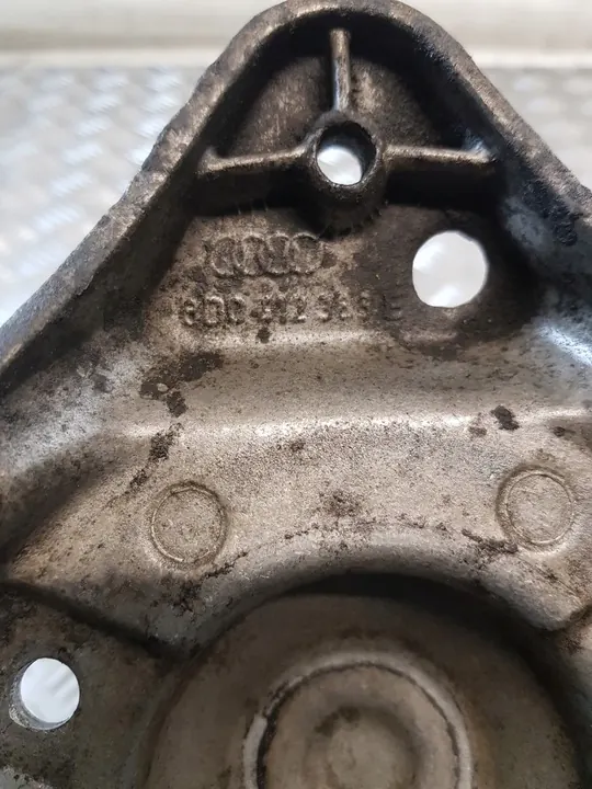 AUDI A6 C5 Iskunvaimentimen Kiinnike Oikea Etu 8D0412383E image 2