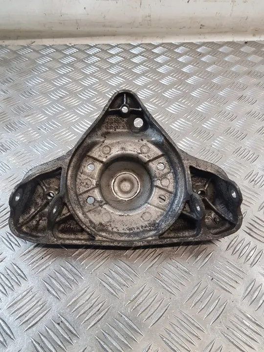 AUDI A6 C5 Iskunvaimentimen Kiinnike Oikea Etu 8D0412383E image 3