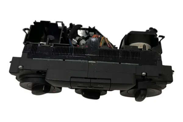 Ilmastointipaneeli Skoda Octavia Mk2 (1Z) 2007 1Z0820045A image 4