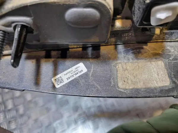 Aileron Chrysler Pacifica OEM 5RL88LAUAE - Occasion image 3