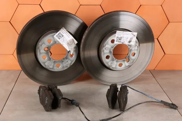 OEM 6891079 Vorderbremscheiben & -beläge 307x24mm image 3