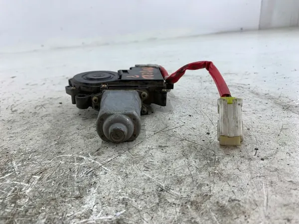 Mitsubishi Pajero Pinin Motor de Ventana Derecho MR371762 image 3