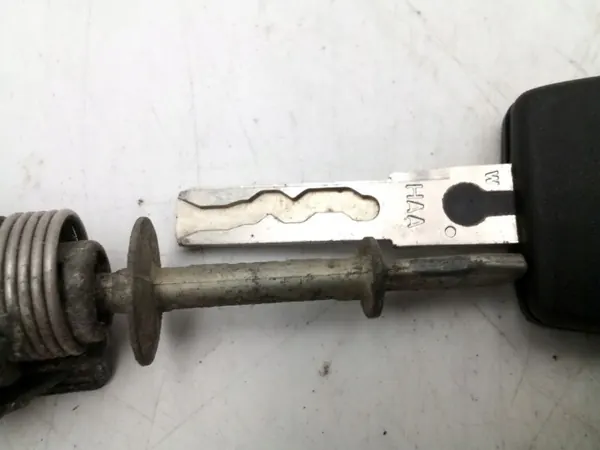 Insert de serrure porte avant gauche OEM 2K0837167 VW image 5