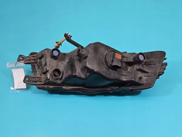 Farol Direito Skoda Octavia III image 9