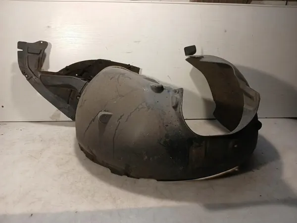 Front Left Wheel Arch Skoda Octavia III image 3