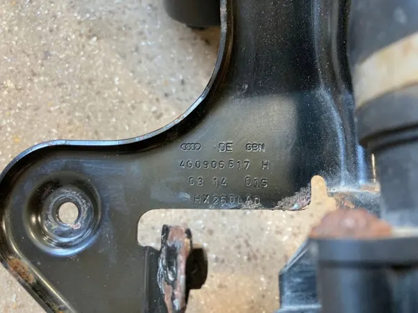 Pompe à air secondaire OEM 420906321 pour Audi A7 S7 image 4
