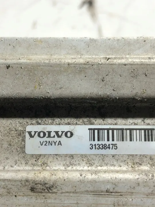 Intercooler Volvo OEM 31338475 pour S60 V60 XC60 V70 S80 image 3