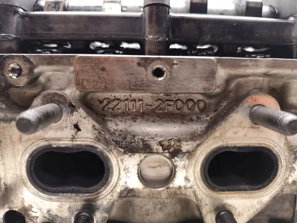 Kia Sorento Sylinterikansi 2.2 CRDi Diesel OEM 22111-2F000 image 7