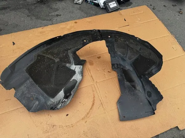 OPEL INSIGNIA A Etu Oikea Lokasuoja 23210298 image 2