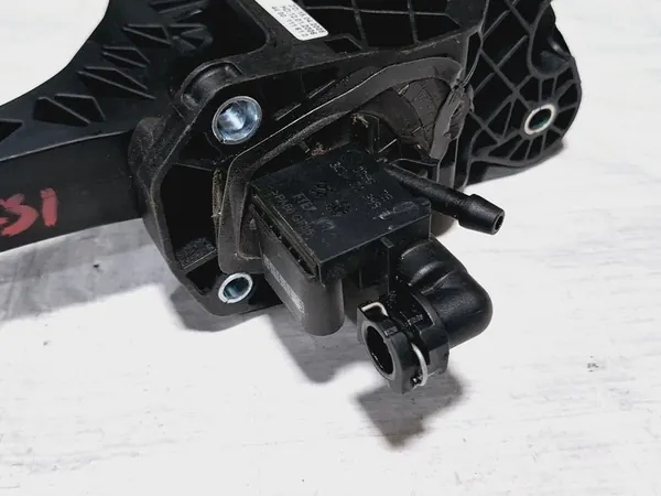 Kupplungspumpenpedal VW Passat B6 1.6 FSI BLF image 5