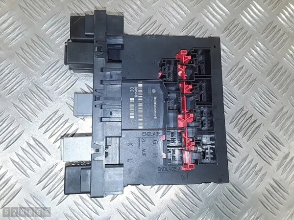 2007 VW Touran ECU 1900TDI 3C8937049E image 3
