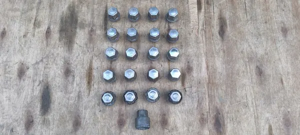 Hjulbultar Range Rover Evoque L538 image 5