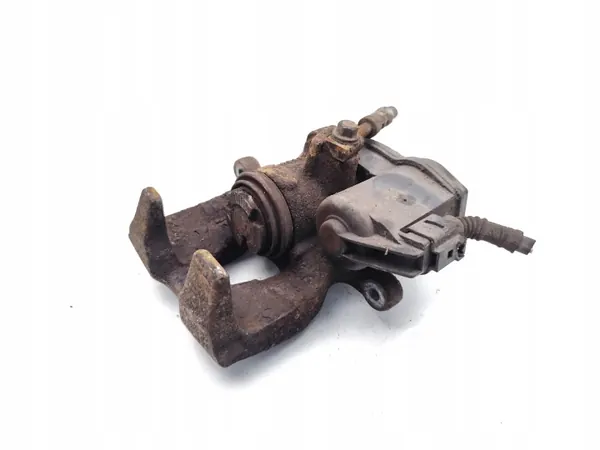 Audi A4 Taka jarruventtiili OEM 8W0406AT 2.0 TDI image 6
