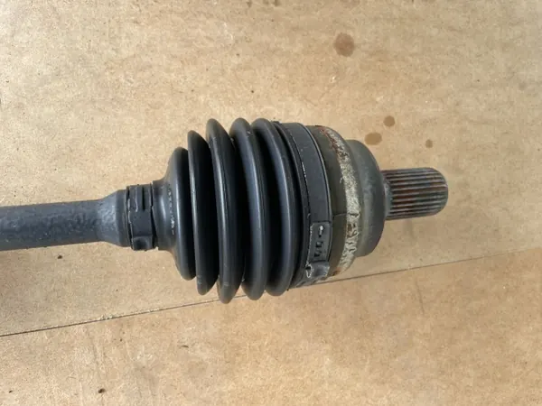 Vasen etupuoliakseli OEM POLOS LEWA PRZOD Mercedes image 4