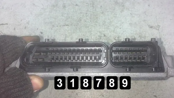ECU Audi usado OEM AM-318789 para A3 2000 image 3